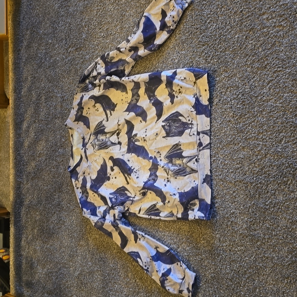 Fun bat print thin long sleeve